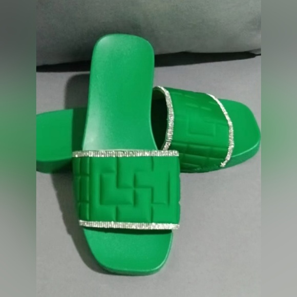 LW Rhinestone Decor Platform Slides - Picture 2 of 3